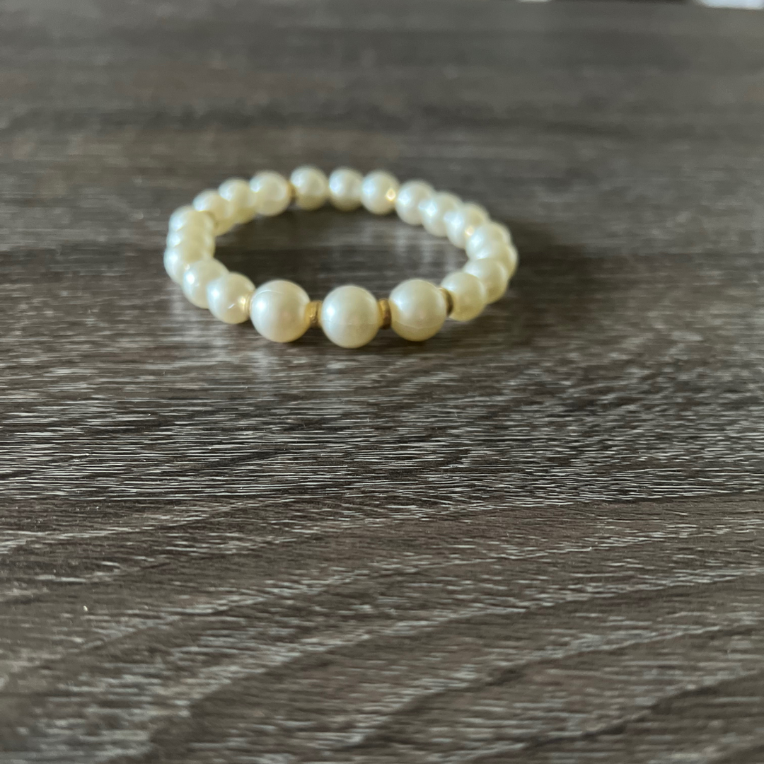 Golden Pearl Elegance Collar