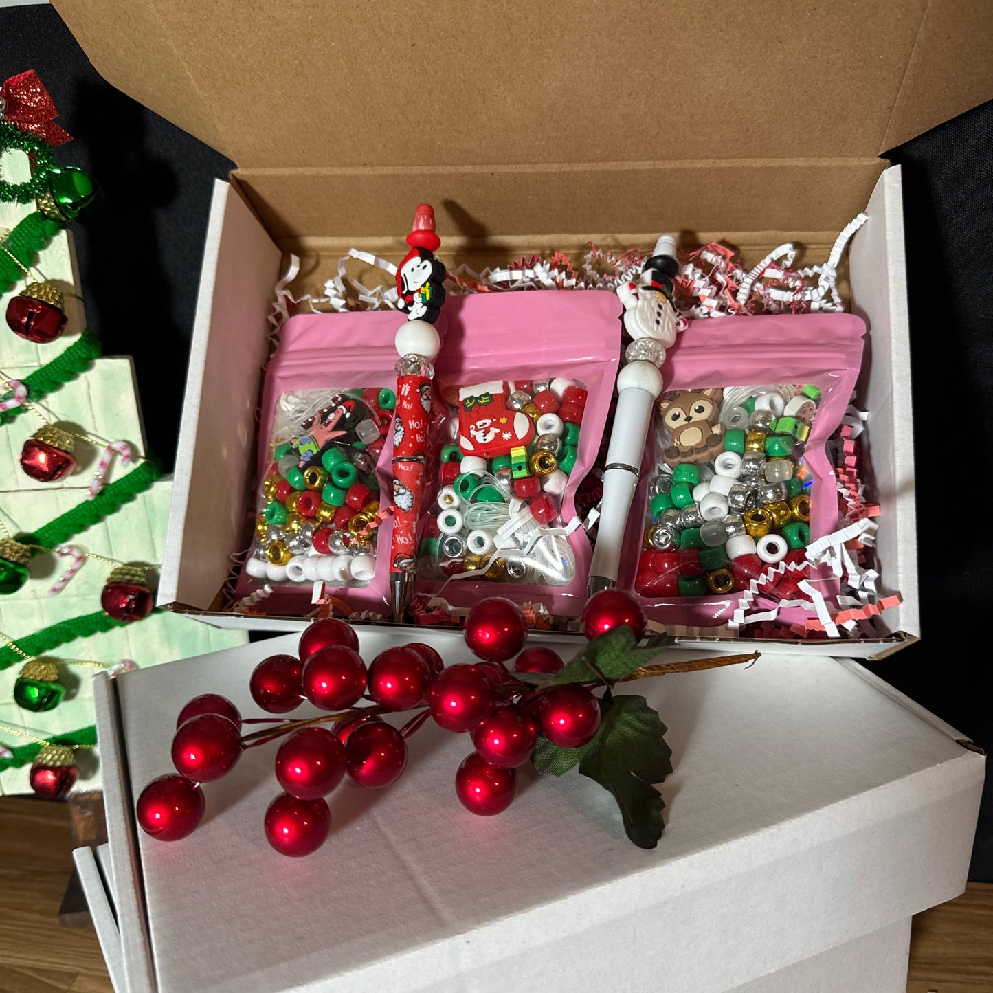 Kids & Teen Holiday DIY Bracelet Kit – Beads, Charms & Pens Included